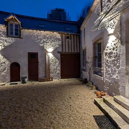 Hotel La Sourciere Beaugency Esterno foto