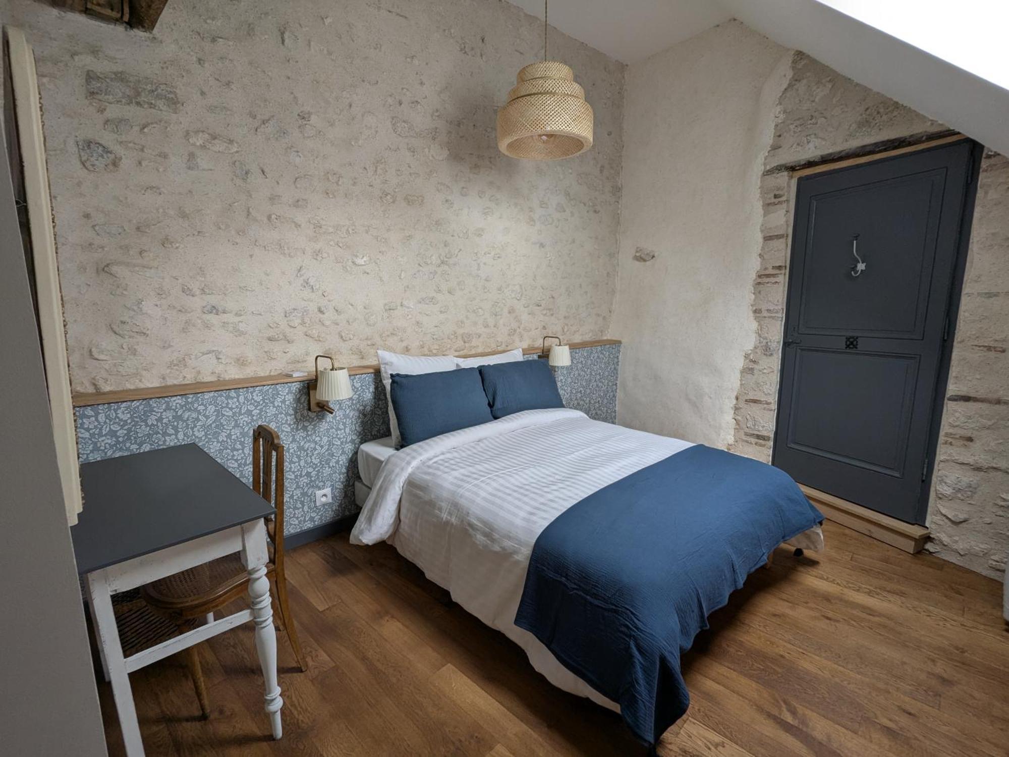 Hotel La Sourciere Beaugency Esterno foto