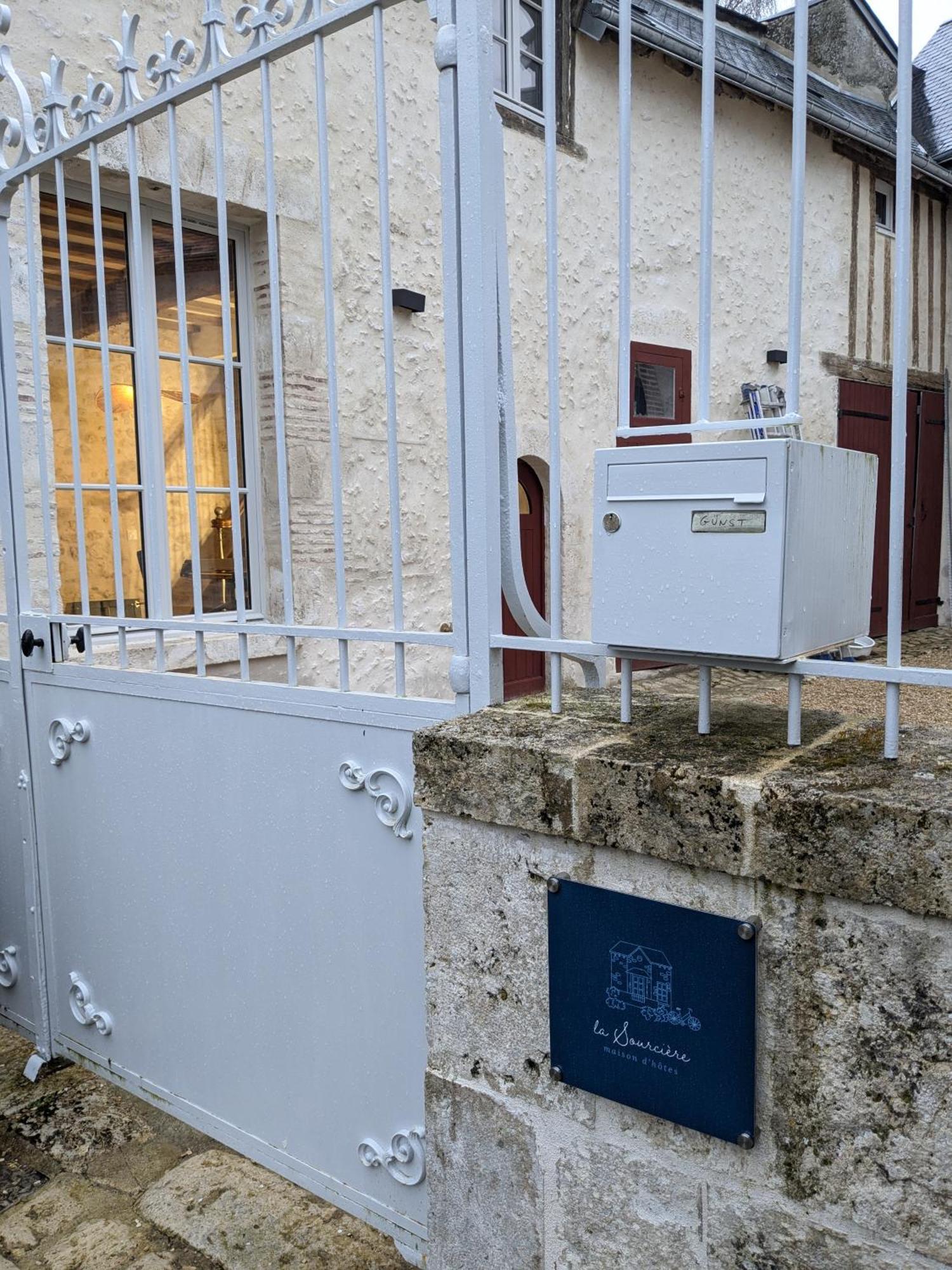 Hotel La Sourciere Beaugency Esterno foto